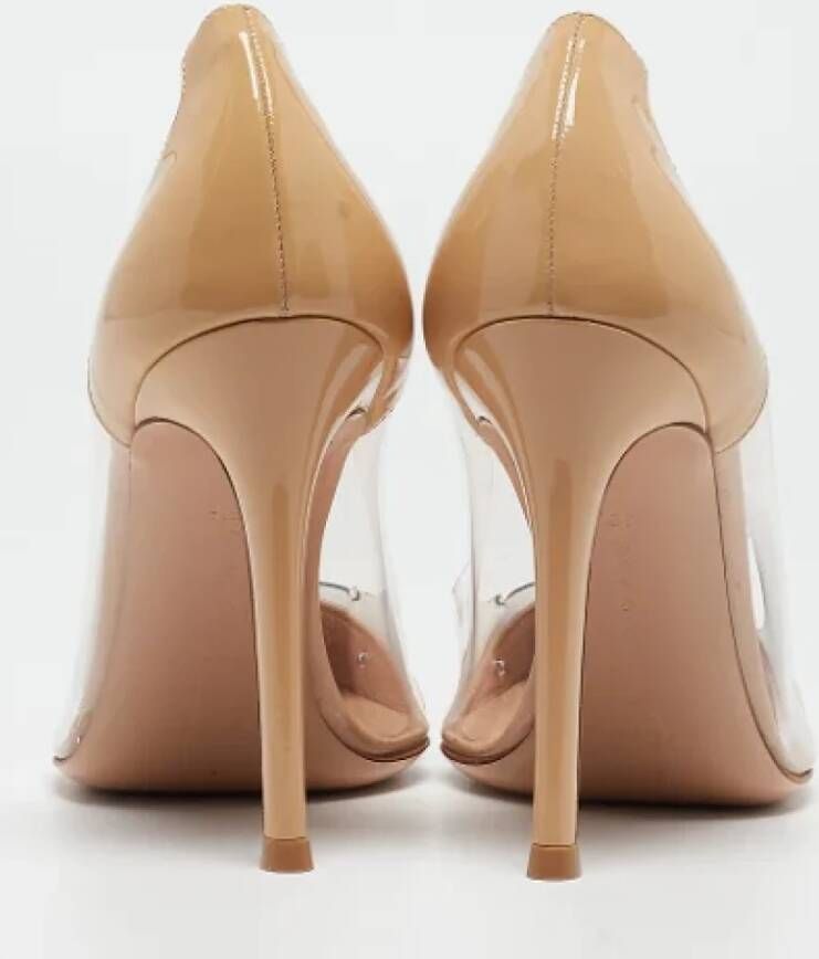 Gianvito Rossi Pre-owned Leather heels Beige Dames