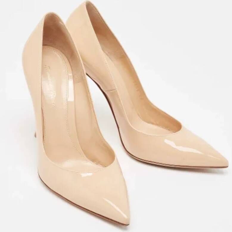 Gianvito Rossi Pre-owned Leather heels Beige Dames