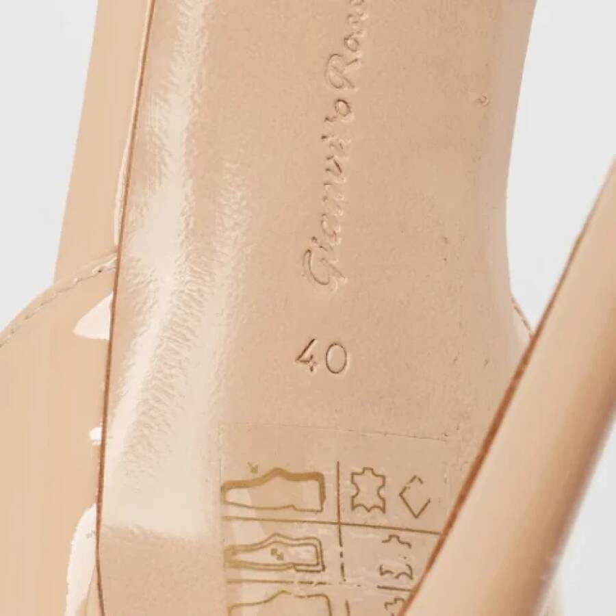 Gianvito Rossi Pre-owned Leather heels Beige Dames