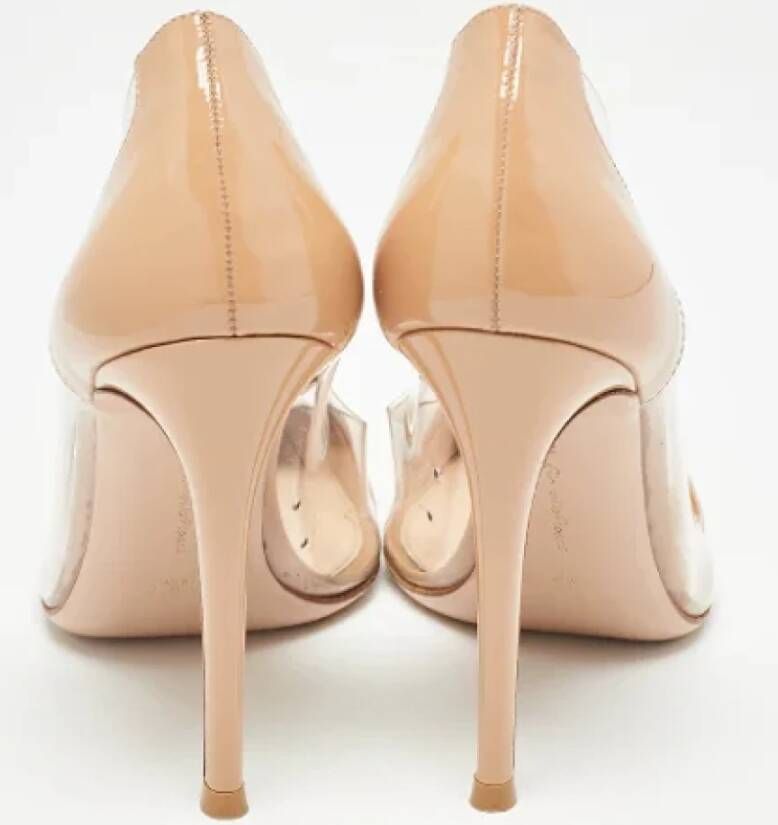 Gianvito Rossi Pre-owned Leather heels Beige Dames