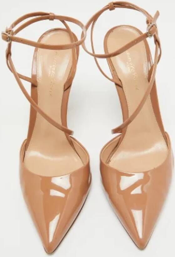 Gianvito Rossi Pre-owned Leather heels Beige Dames