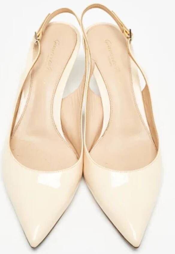 Gianvito Rossi Pre-owned Leather heels Beige Dames