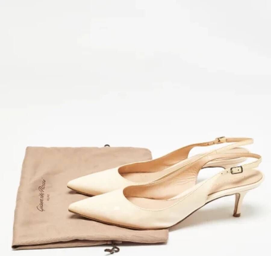 Gianvito Rossi Pre-owned Leather heels Beige Dames