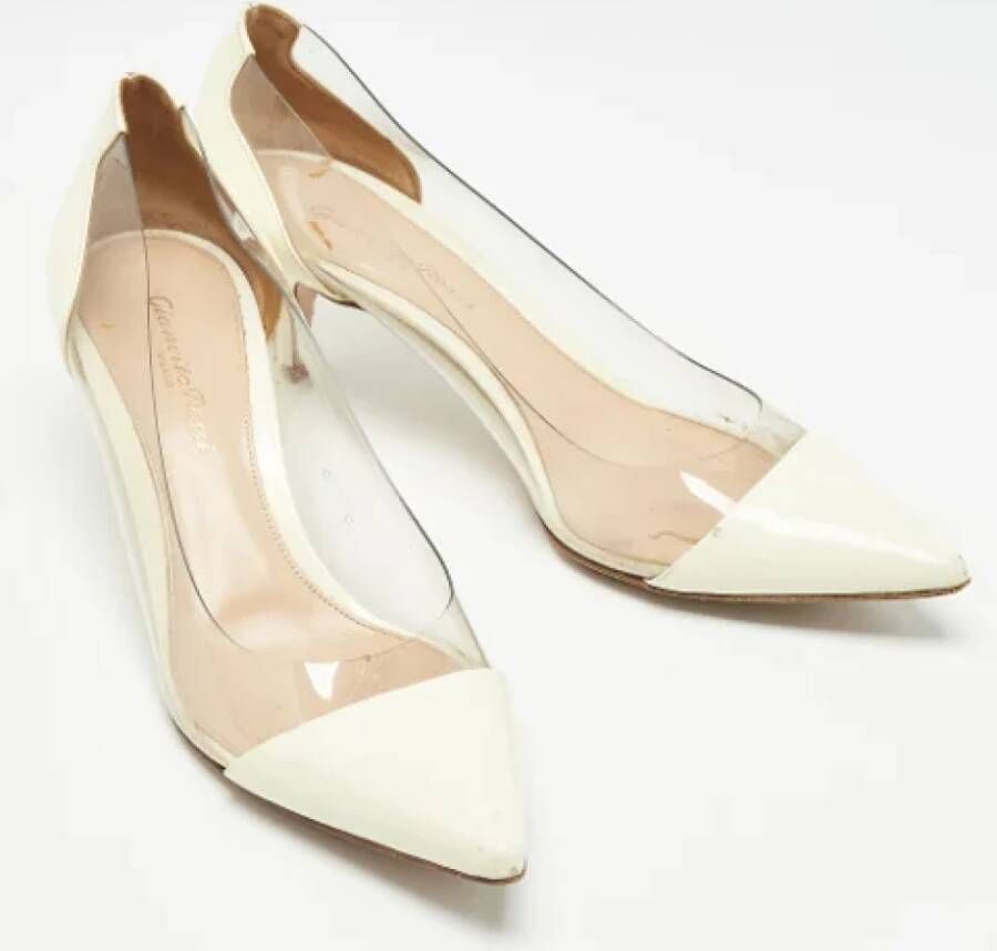 Gianvito Rossi Pre-owned Leather heels Beige Dames