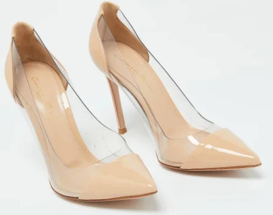 Gianvito Rossi Pre-owned Leather heels Beige Dames