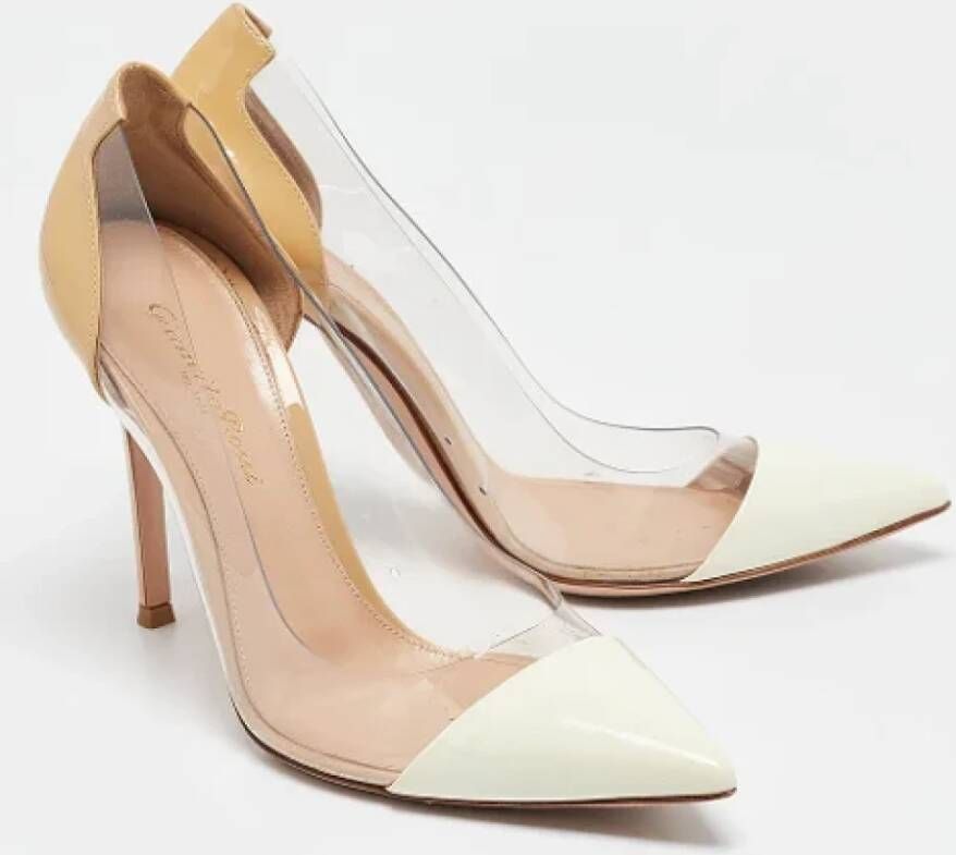 Gianvito Rossi Pre-owned Leather heels Beige Dames