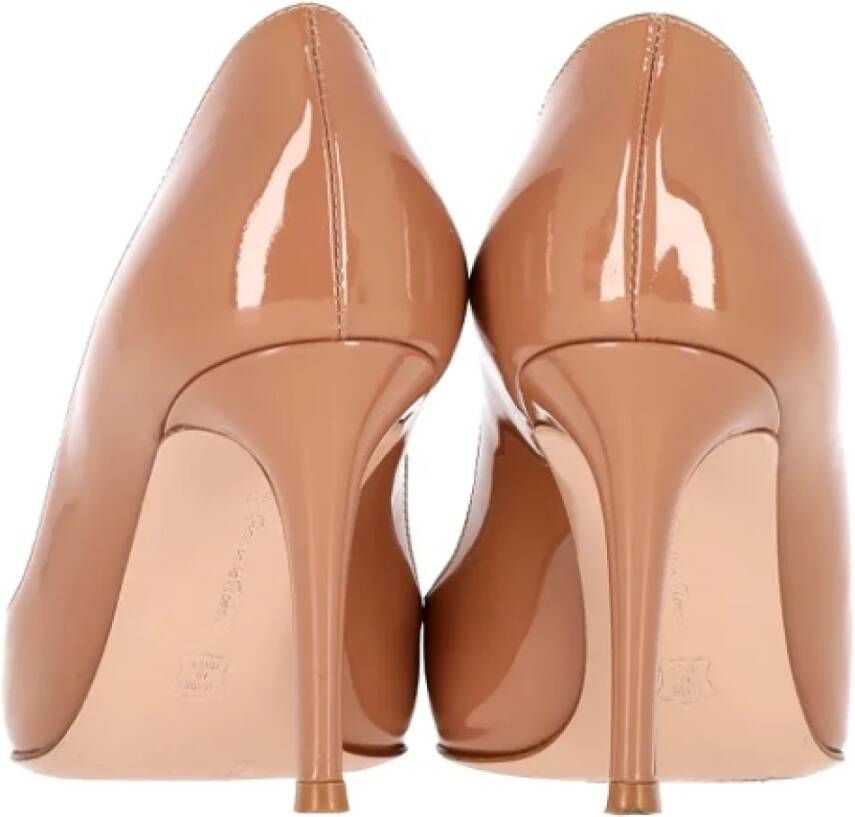 Gianvito Rossi Pre-owned Leather heels Beige Dames