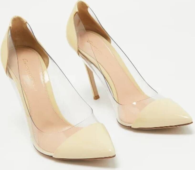 Gianvito Rossi Pre-owned Leather heels Beige Dames