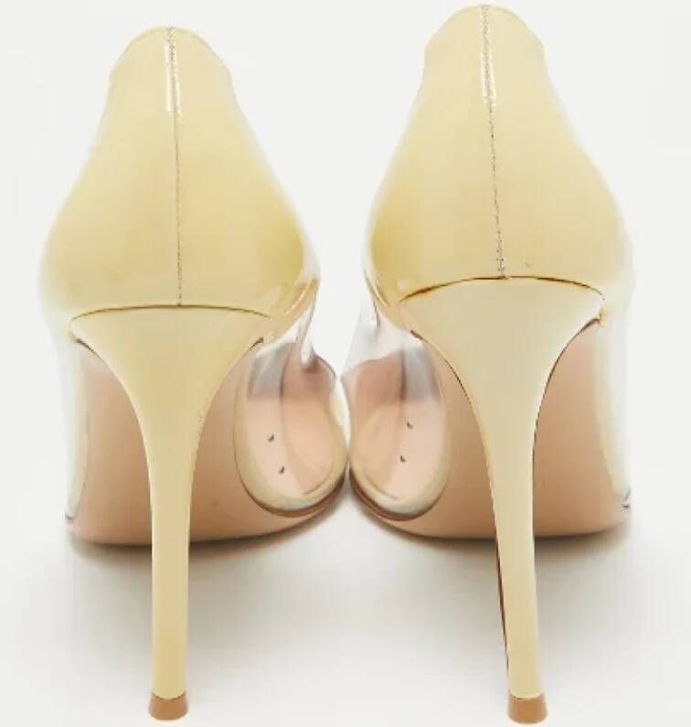 Gianvito Rossi Pre-owned Leather heels Beige Dames