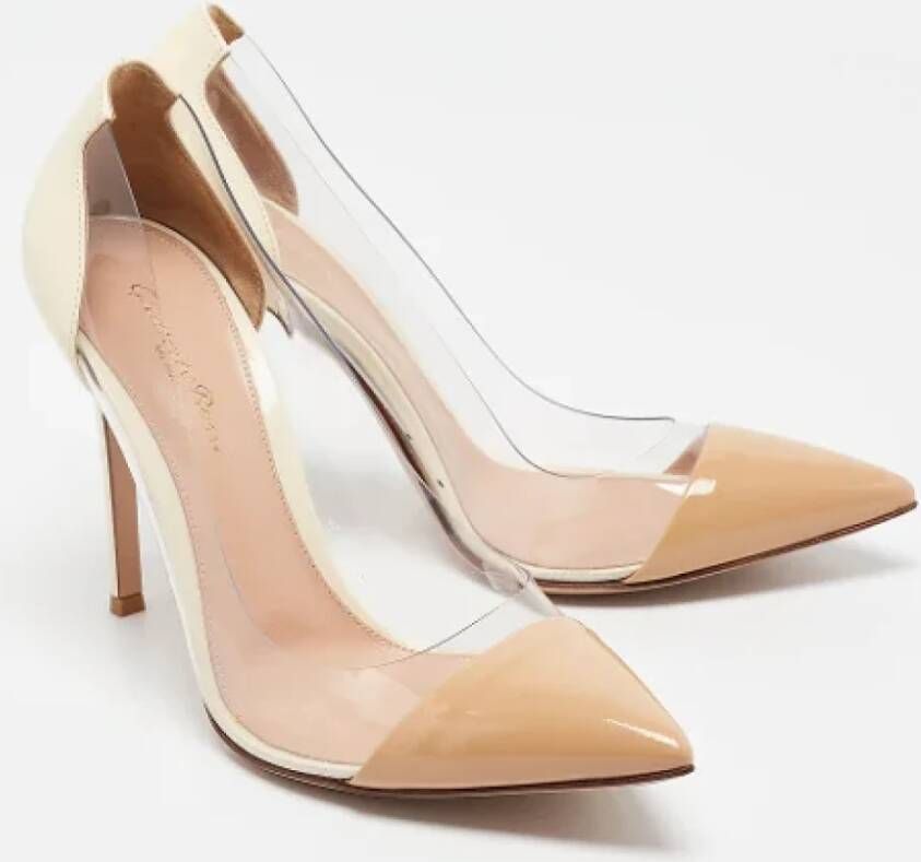 Gianvito Rossi Pre-owned Leather heels Beige Dames