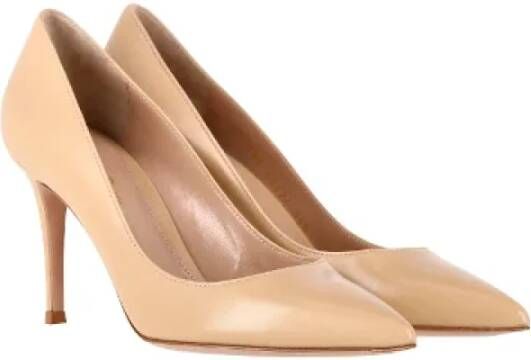 Gianvito Rossi Pre-owned Leather heels Beige Dames