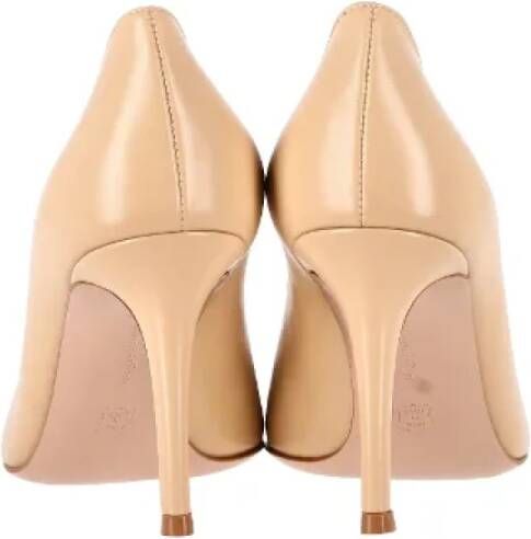 Gianvito Rossi Pre-owned Leather heels Beige Dames