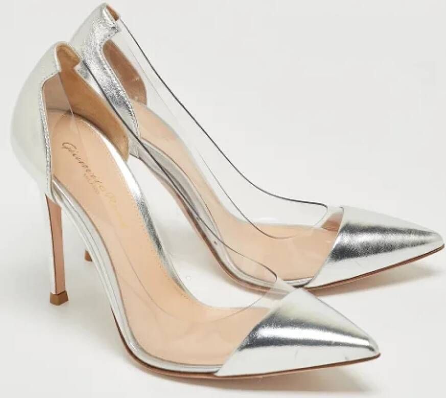 Gianvito Rossi Pre-owned Leather heels Gray Dames