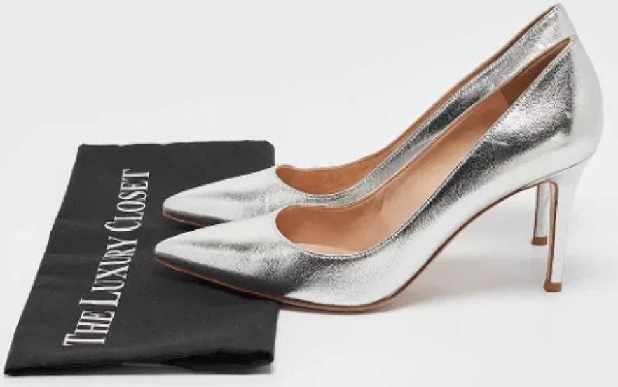 Gianvito Rossi Pre-owned Leather heels Gray Dames