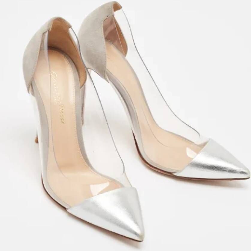 Gianvito Rossi Pre-owned Leather heels Gray Dames