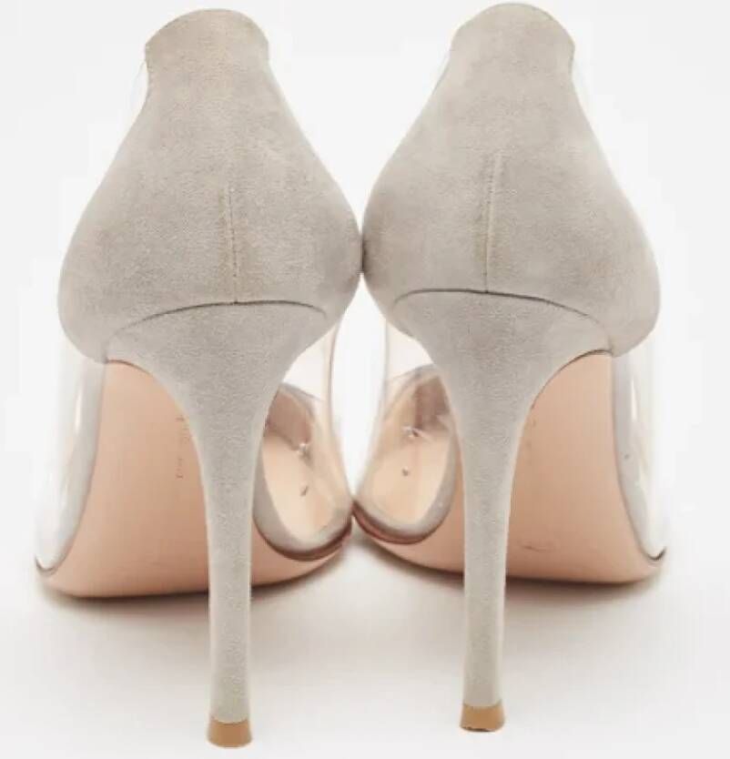 Gianvito Rossi Pre-owned Leather heels Gray Dames