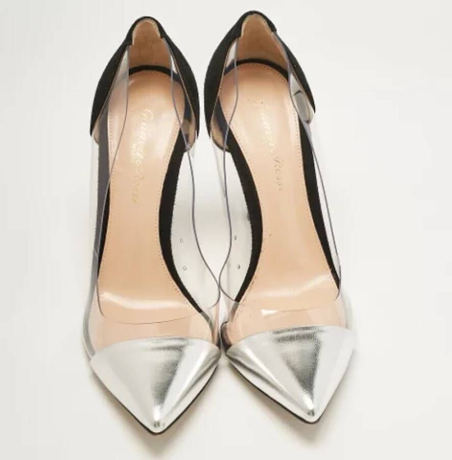 Gianvito Rossi Pre-owned Leather heels Gray Dames