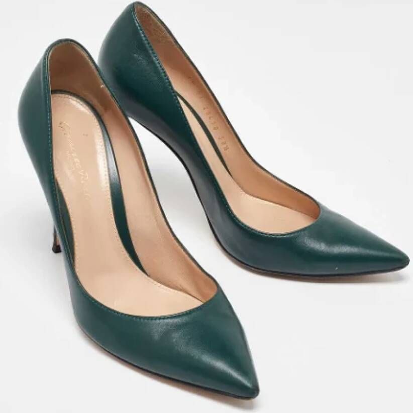 Gianvito Rossi Pre-owned Leather heels Green Dames