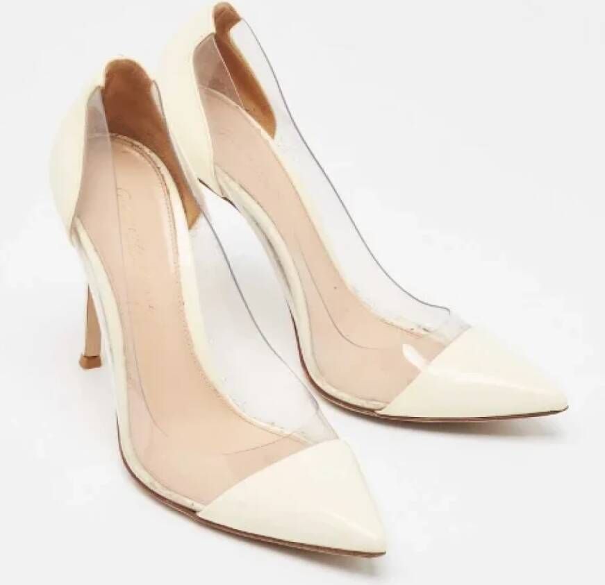 Gianvito Rossi Pre-owned Leather heels White Dames