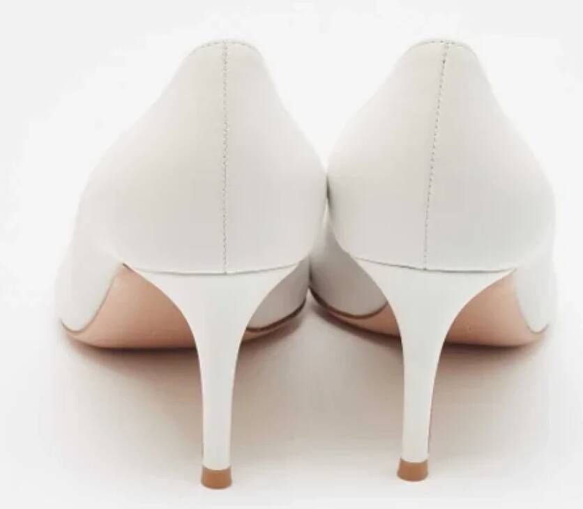 Gianvito Rossi Pre-owned Leather heels White Dames