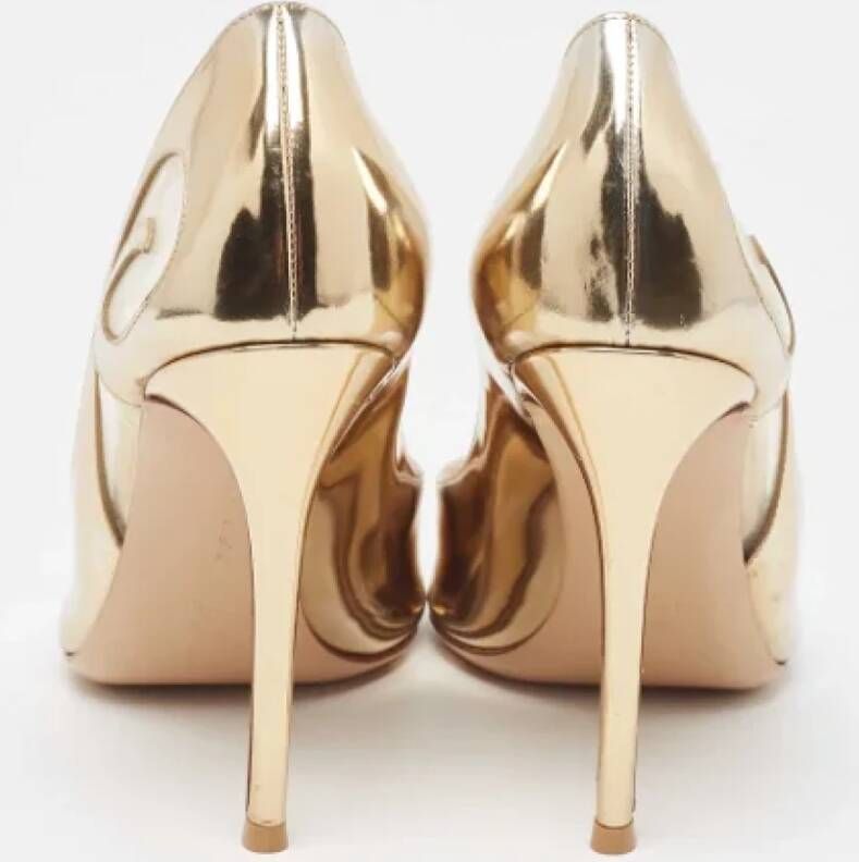 Gianvito Rossi Pre-owned Leather heels Yellow Dames