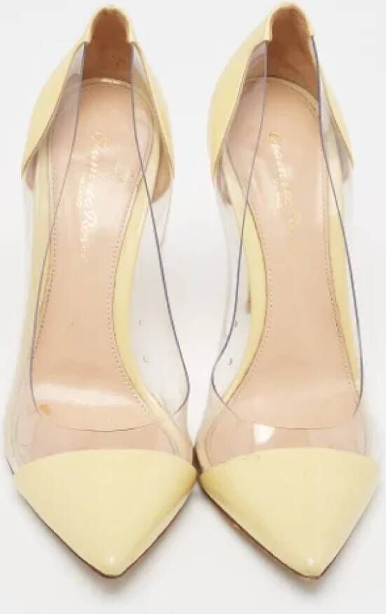 Gianvito Rossi Pre-owned Leather heels Yellow Dames