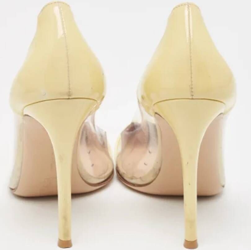 Gianvito Rossi Pre-owned Leather heels Yellow Dames