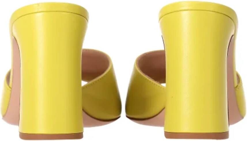 Gianvito Rossi Pre-owned Leather heels Yellow Dames