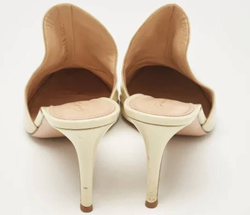 Gianvito Rossi Pre-owned Leather mules Beige Dames