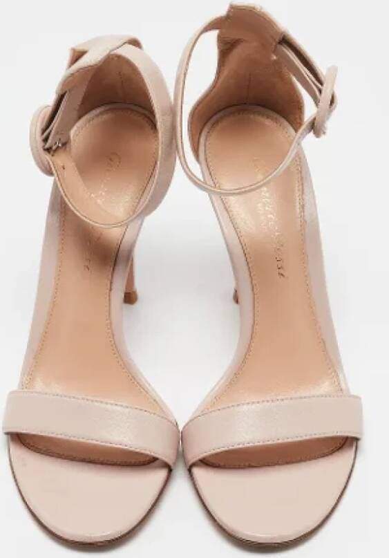 Gianvito Rossi Pre-owned Leather sandals Beige Dames