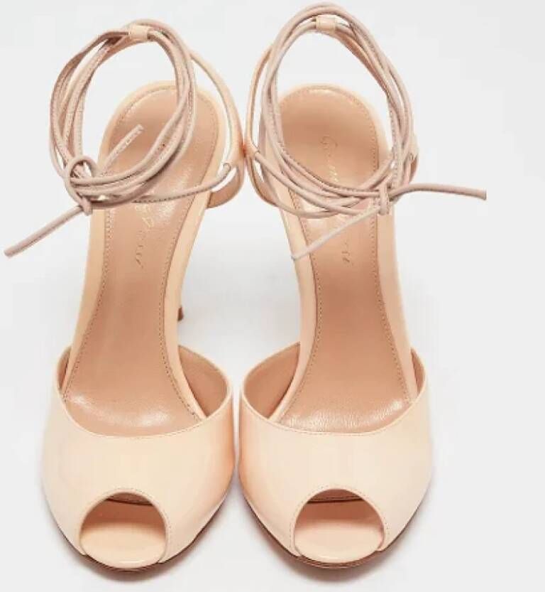 Gianvito Rossi Pre-owned Leather sandals Beige Dames