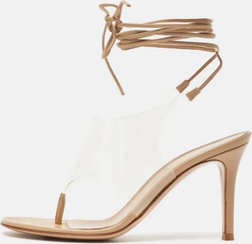 Gianvito Rossi Pre-owned Leather sandals Beige Dames