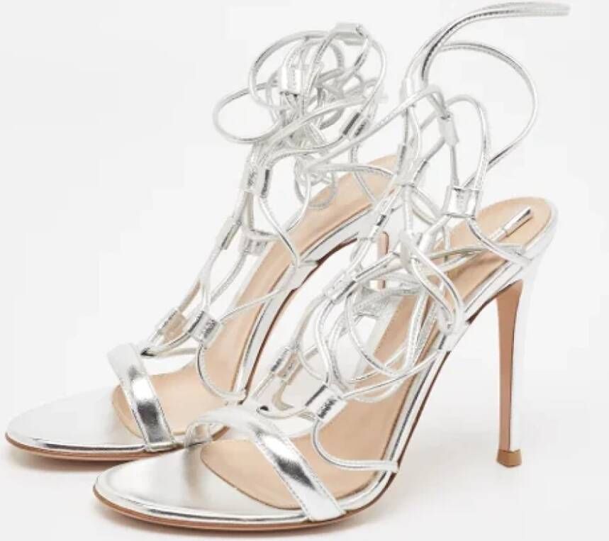 Gianvito Rossi Pre-owned Leather sandals Gray Dames