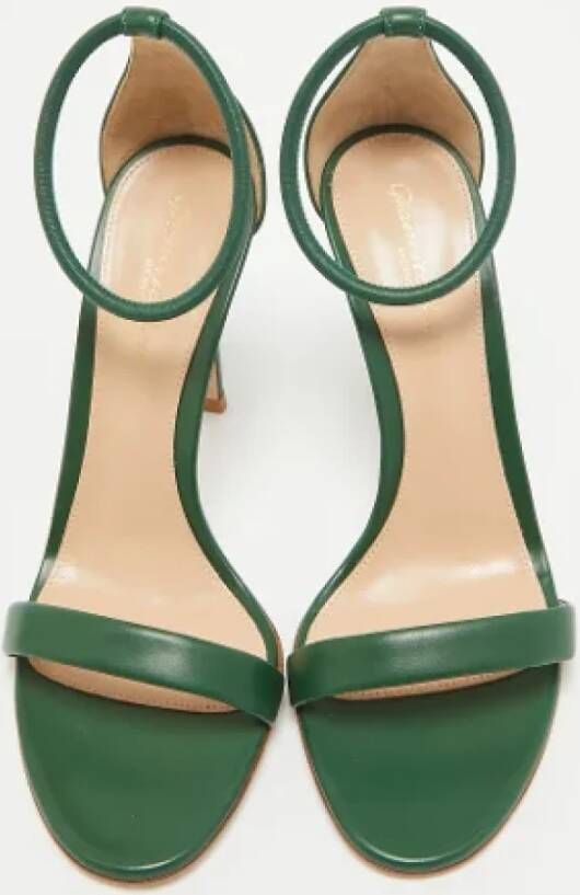 Gianvito Rossi Pre-owned Leather sandals Green Dames