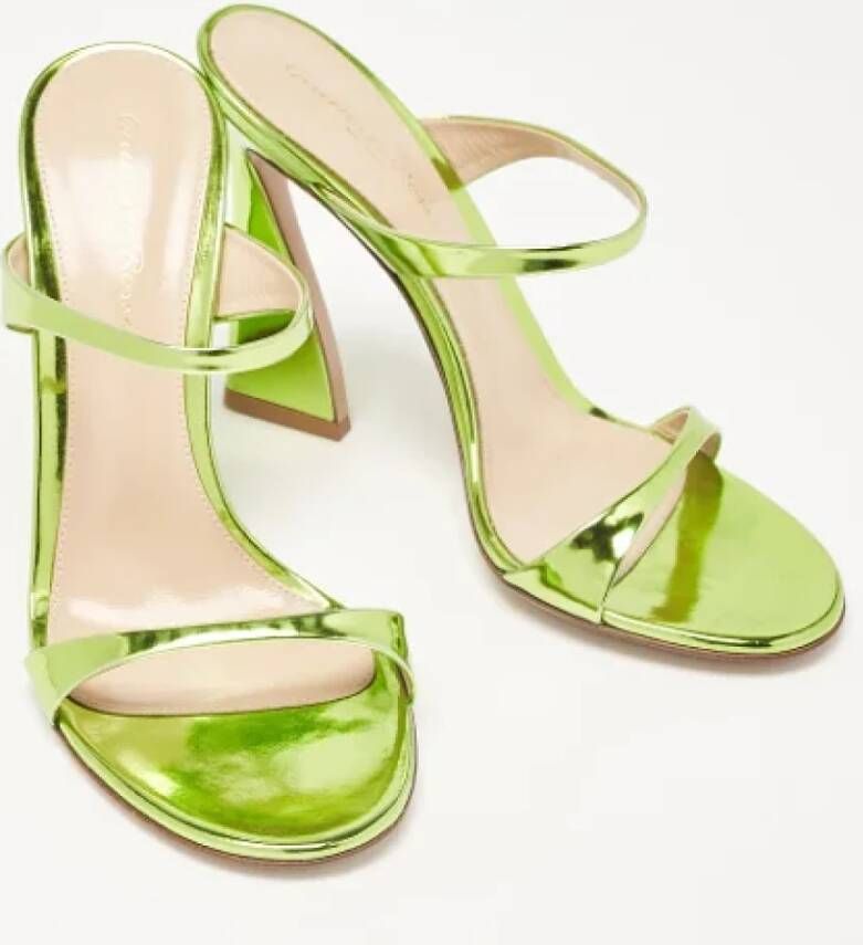 Gianvito Rossi Pre-owned Leather sandals Green Dames