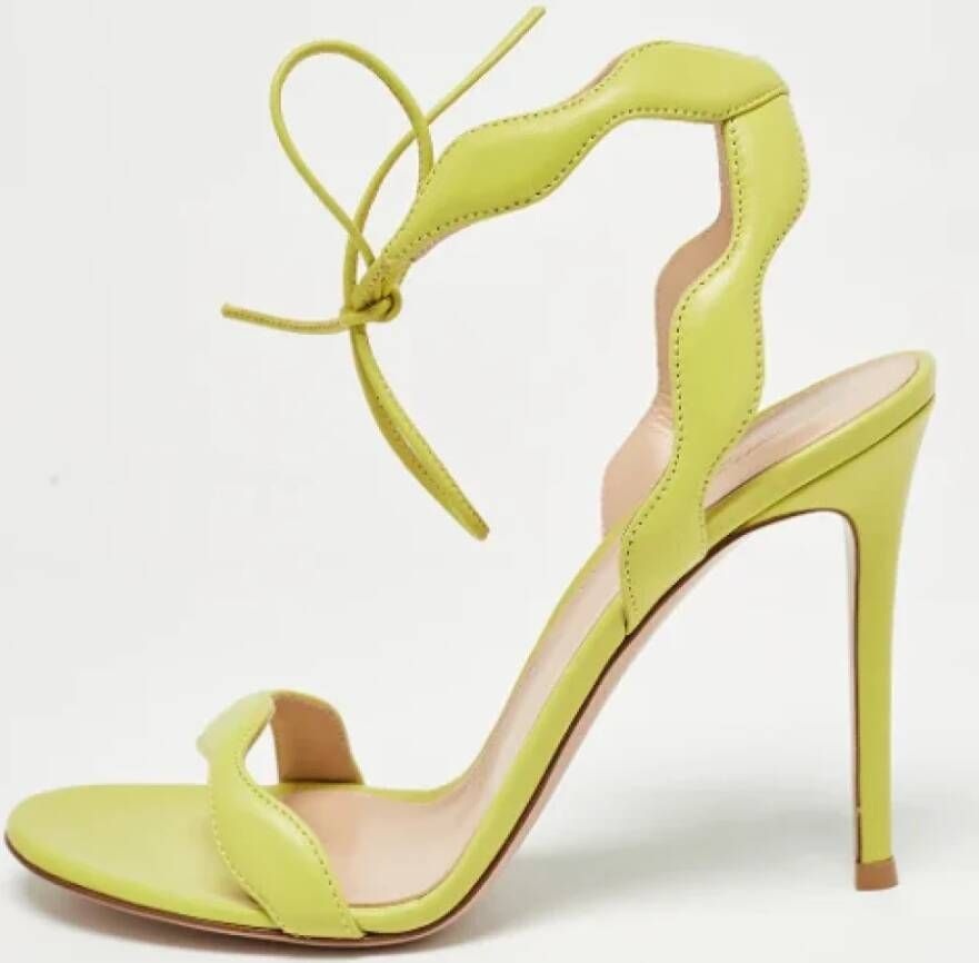 Gianvito Rossi Pre-owned Leather sandals Green Dames