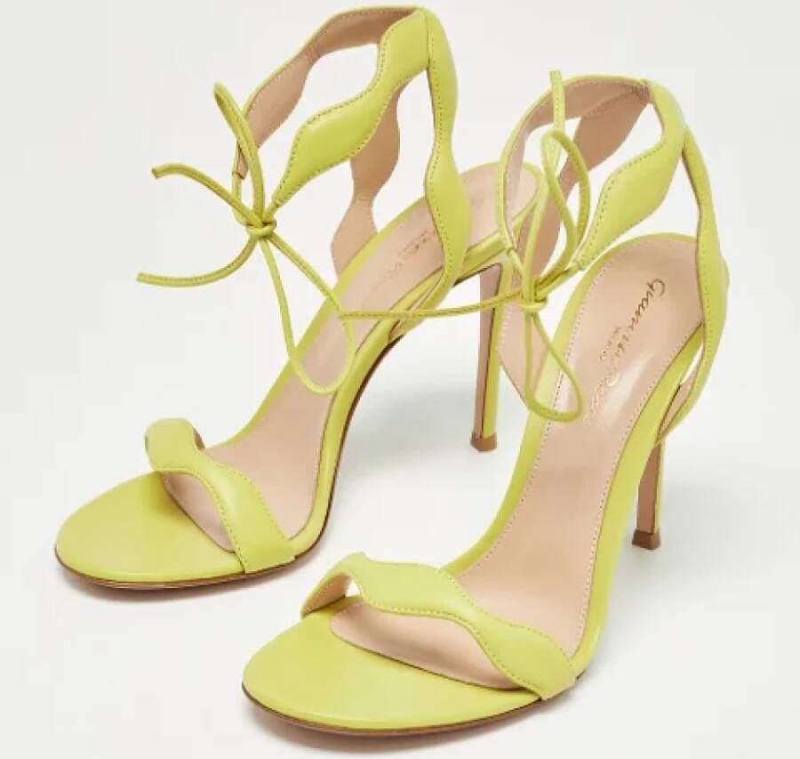 Gianvito Rossi Pre-owned Leather sandals Green Dames