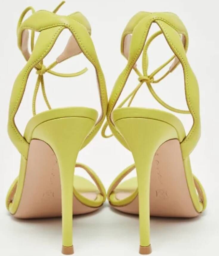 Gianvito Rossi Pre-owned Leather sandals Green Dames