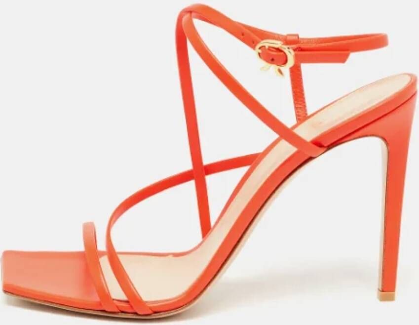 Gianvito Rossi Pre-owned Leather sandals Orange Dames