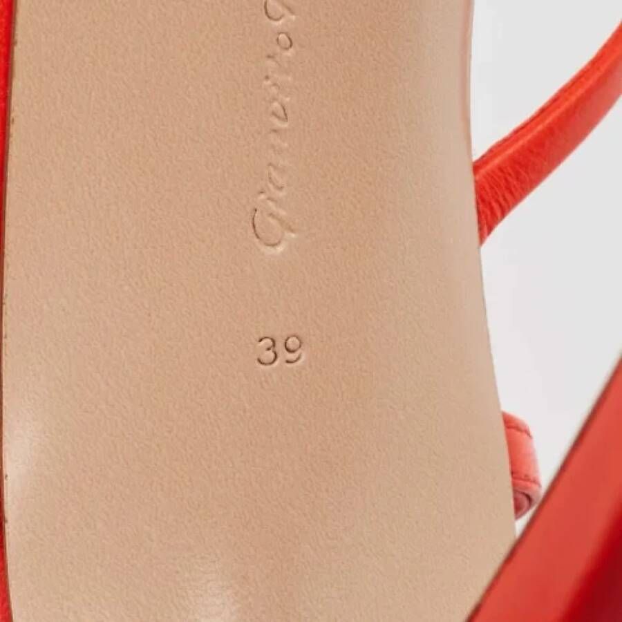 Gianvito Rossi Pre-owned Leather sandals Red Dames