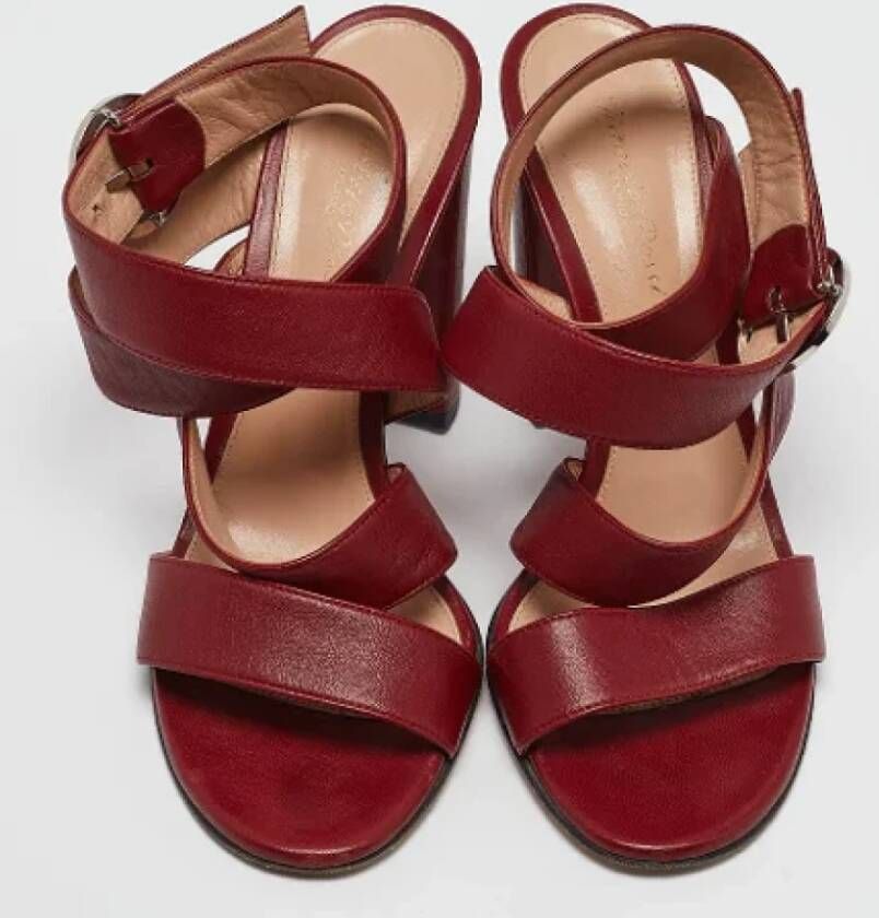 Gianvito Rossi Pre-owned Leather sandals Red Dames