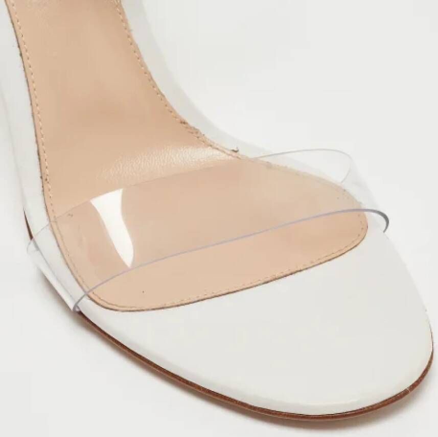 Gianvito Rossi Pre-owned Leather sandals White Dames