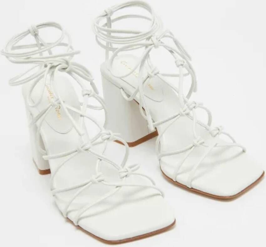 Gianvito Rossi Pre-owned Leather sandals White Dames