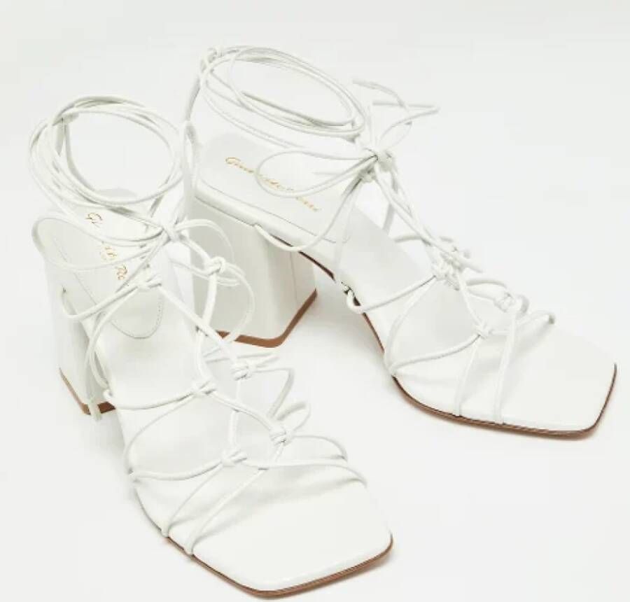 Gianvito Rossi Pre-owned Leather sandals White Dames