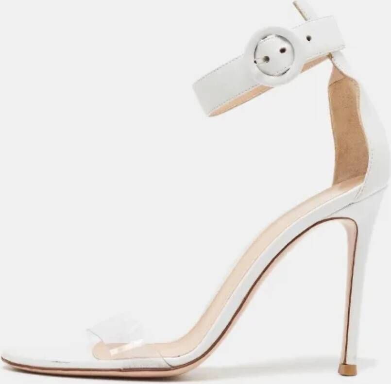 Gianvito Rossi Pre-owned Leather sandals White Dames