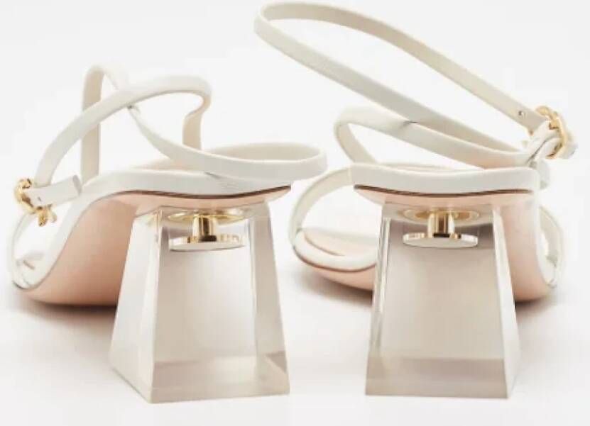 Gianvito Rossi Pre-owned Leather sandals White Dames