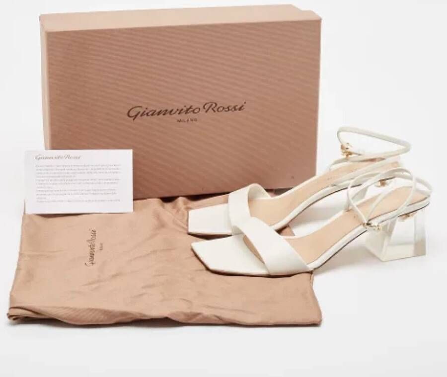 Gianvito Rossi Pre-owned Leather sandals White Dames