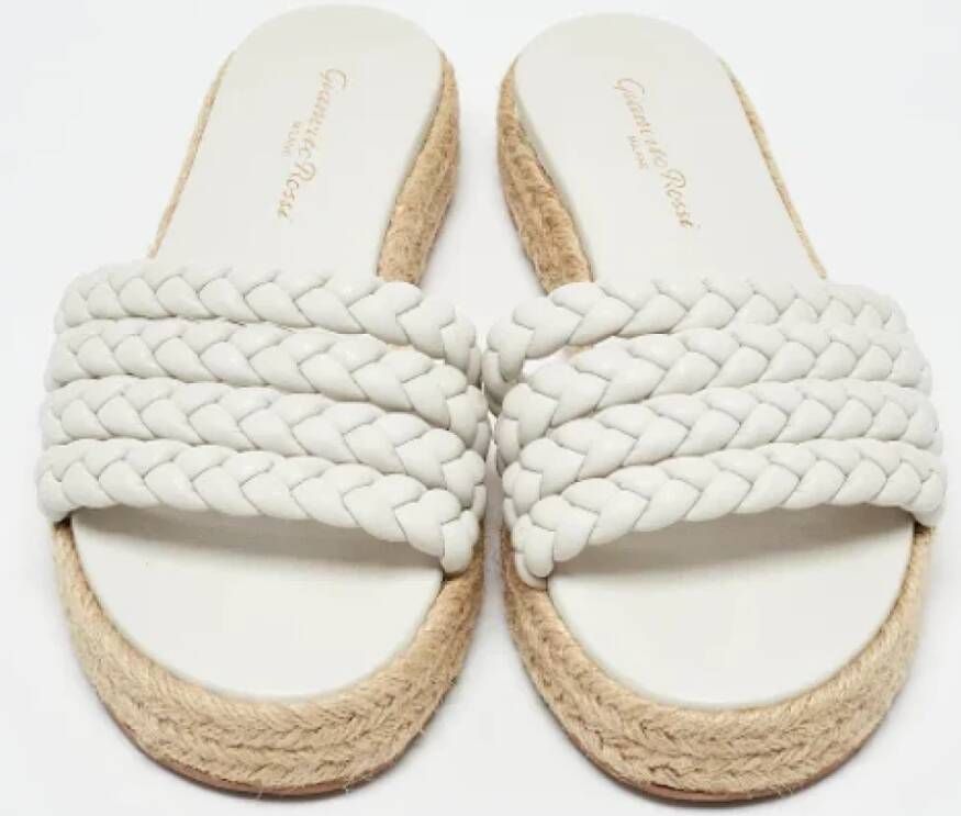 Gianvito Rossi Pre-owned Leather sandals White Dames