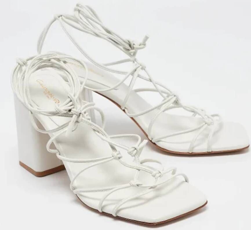 Gianvito Rossi Pre-owned Leather sandals White Dames