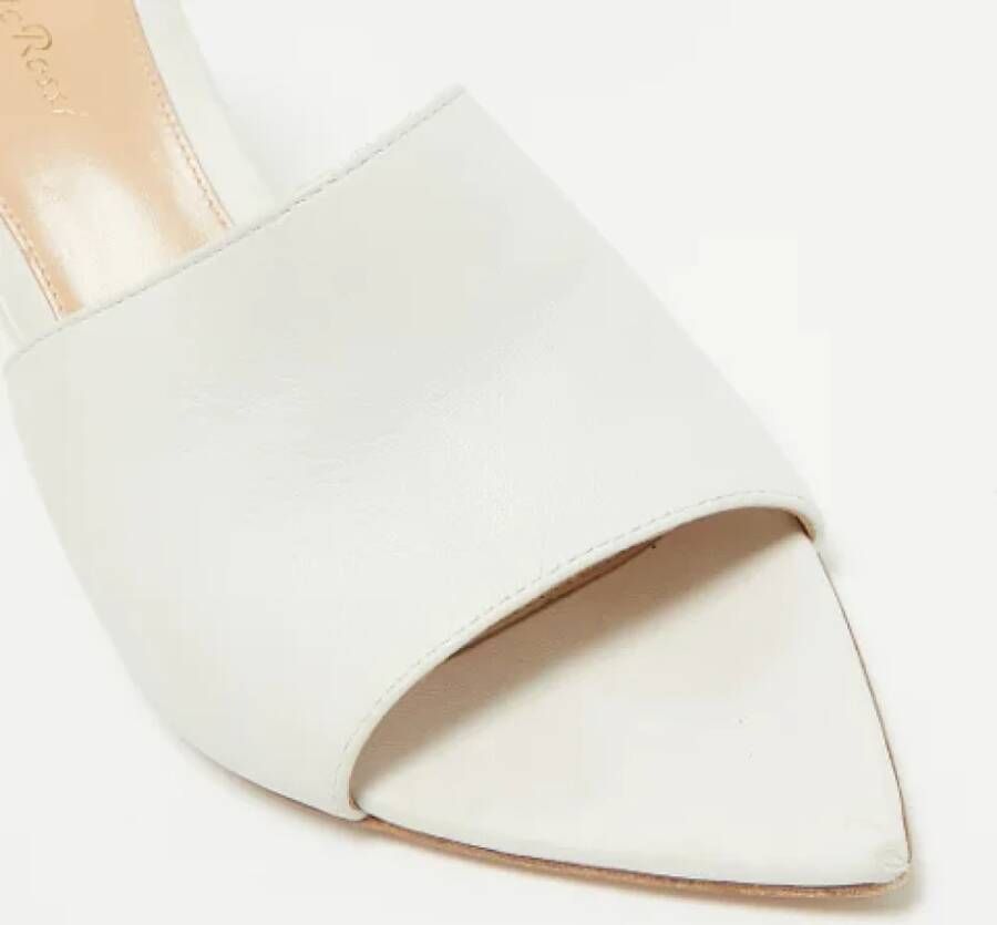 Gianvito Rossi Pre-owned Leather sandals White Dames